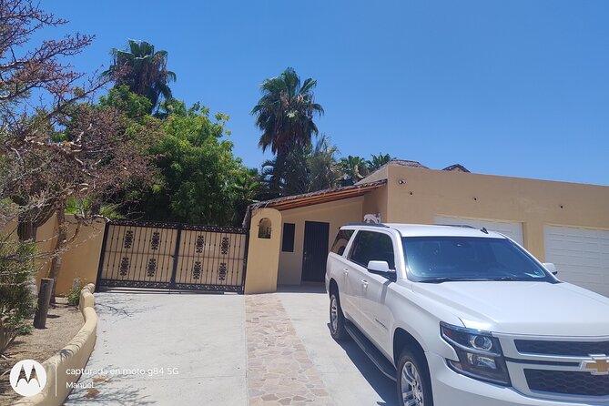 Private Trip From Airport to San Jose Del Cabo Hotels RT - Drinks, Bottled Water, And The Optional Store Stop