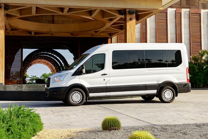Private VAN Round-Trip from Airport to Hotel in San José del Cabo - Pickup at SJD: how to avoid the classic airport mix-ups