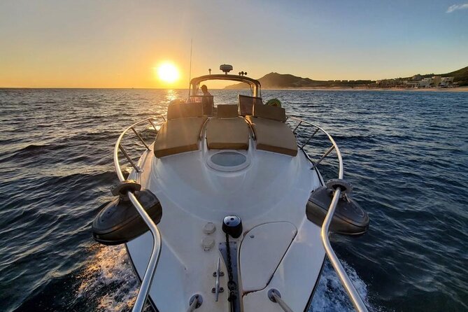 Private yacht rental for 2 hours - A Private Yacht Loop Around Cabo San Lucas (Without Wasting Time)