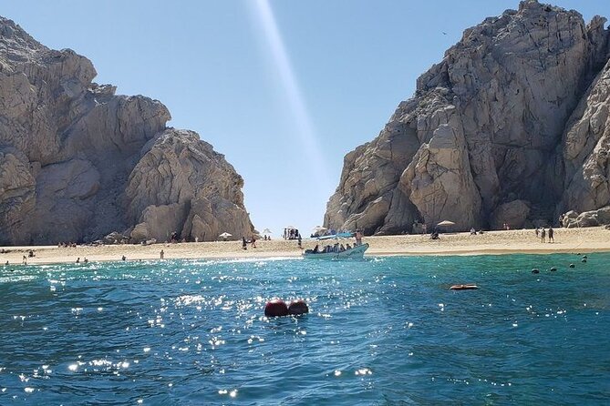 Shared Tour to the Arch of Cabo San Lucas - Pelican Rock, Pirate Cave, and the Pacific Window Photo Stops