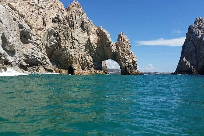 Sunset Dinner Show Cruise Tour in Cabo San Lucas - Downtown Cabo San Lucas Stop: Tequila Tasting and Quick Shopping Time