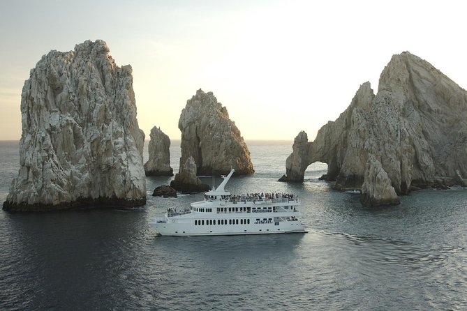 Sunset Mexican Dinner Cruise and Live Music in Cabo San Lucas - Open bar reality: what’s included and how to drink smart