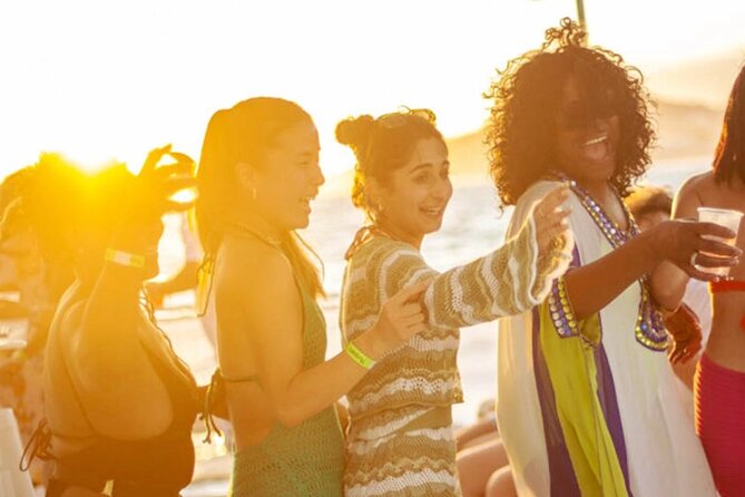 Sunset Party Cruise at Los Cabos - Should you book this Cabo sunset party cruise?