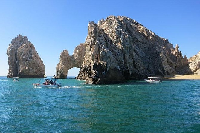The Arch of Los Cabos Glass-bottom boat tour - Playa del Amor free time: a beach break that depends on conditions