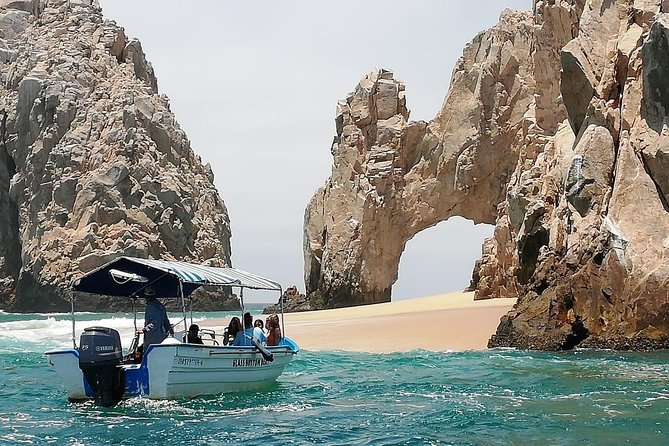The Arch of Los Cabos Glass-bottom boat tour - Pickup from Cabo San Lucas and San José del Cabo (and why it matters)