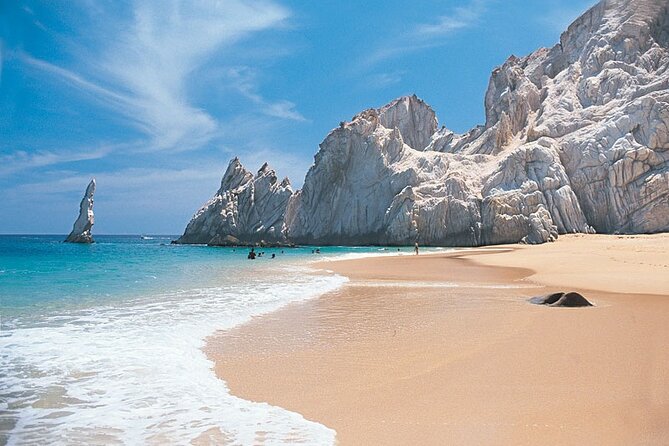 Tour to The Arch and Lover's Beach (optional) from Cabo - Spotting fish and why the beach time matters