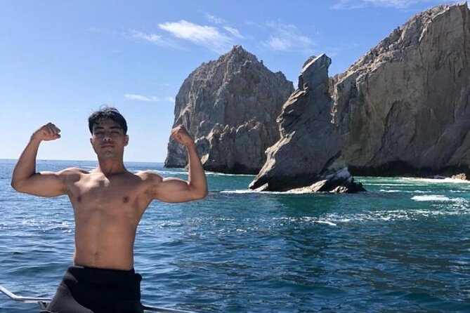 Tour to The Arch and Lover's Beach (optional) from Cabo - The guide and captain: what makes the experience feel smooth