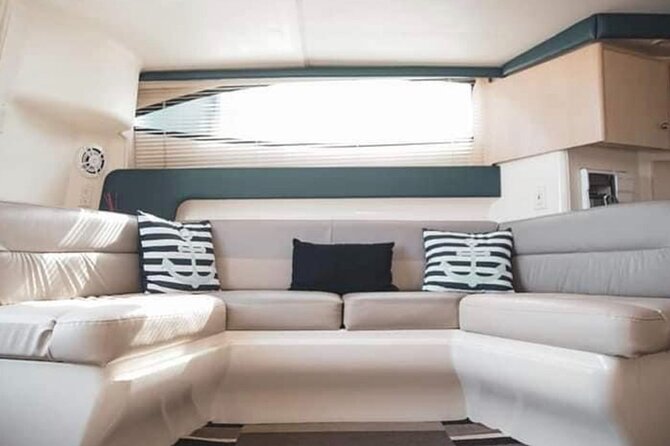 Yacht Carver - Luxury Private Yacht Tour - Who should book this Yacht Carver tour in Cabo